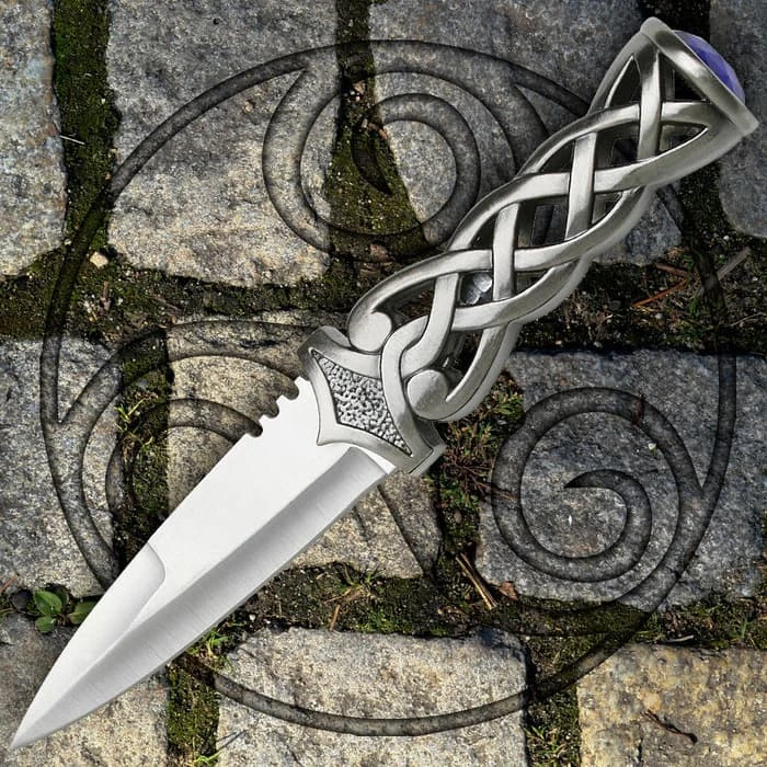 Twisted Steel Scottish Dirk Knife 2 Twisted Steel Scottish Dirk Knife - Image 2